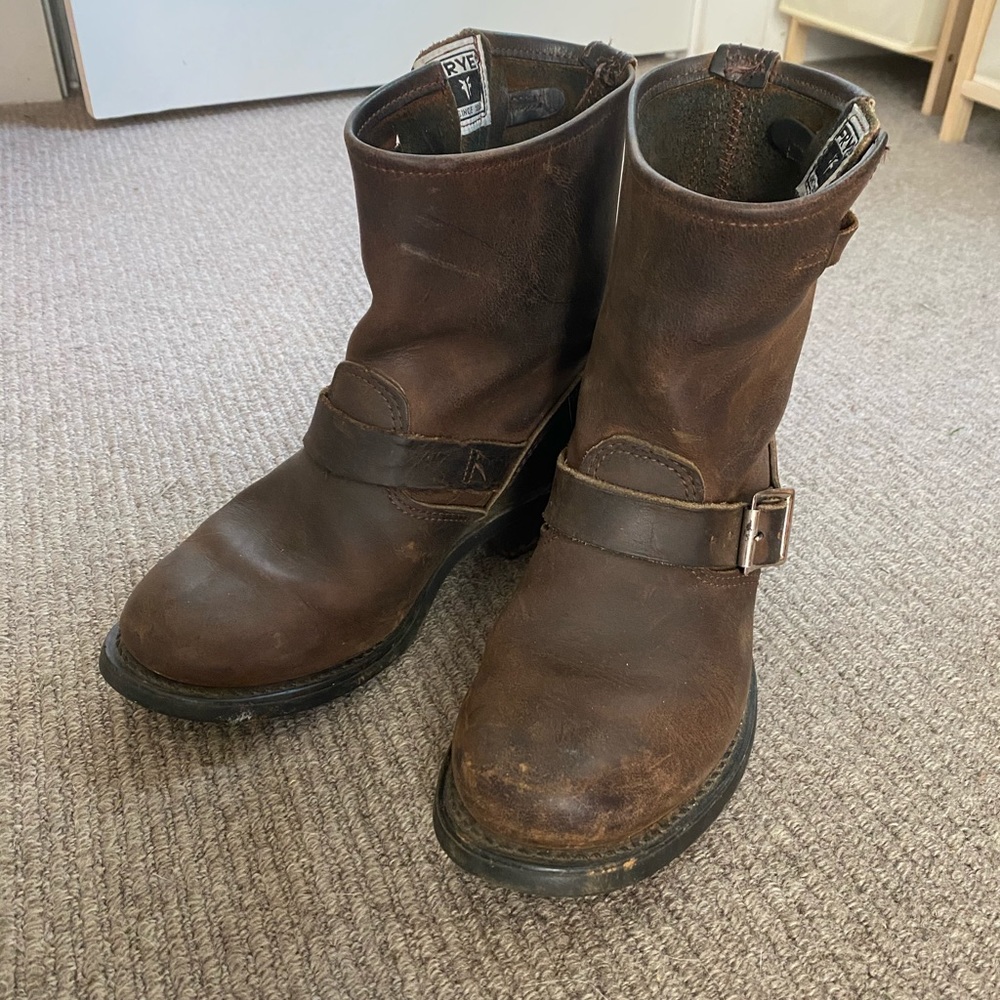 FRYE Veronica Classic Short Boots, Low Heel